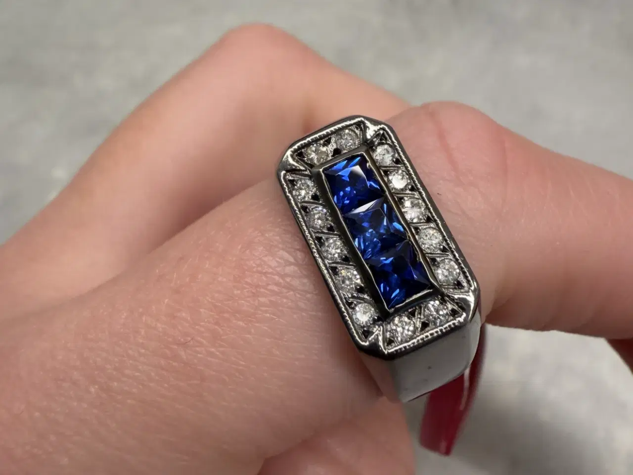 Billede 3 - Eksklusiv Platinring – 1,60 ct. i alt