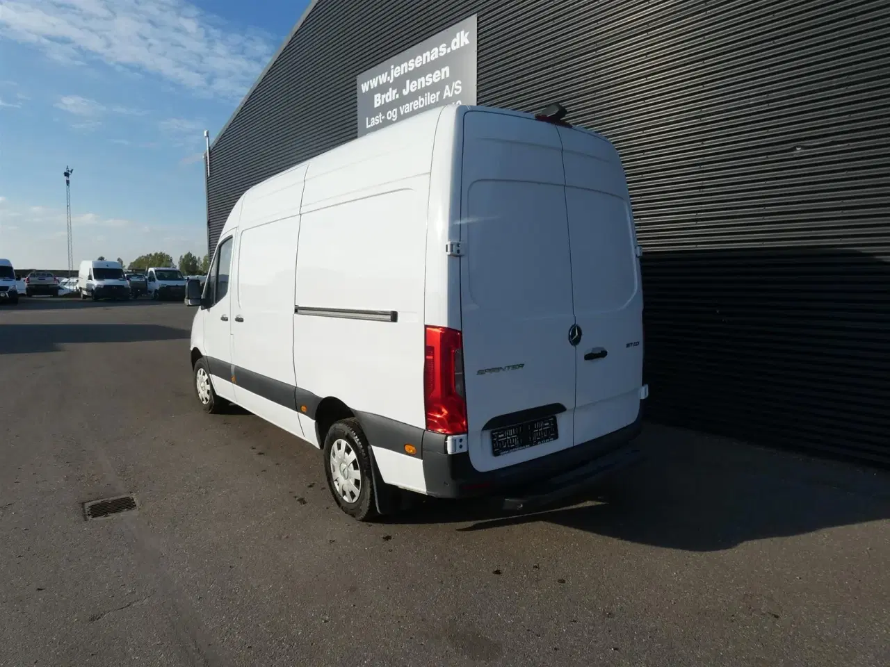 Billede 2 - Mercedes-Benz Sprinter 317 2,0 CDI A2 H2 RWD 9G-Tronic 170HK Van Aut.