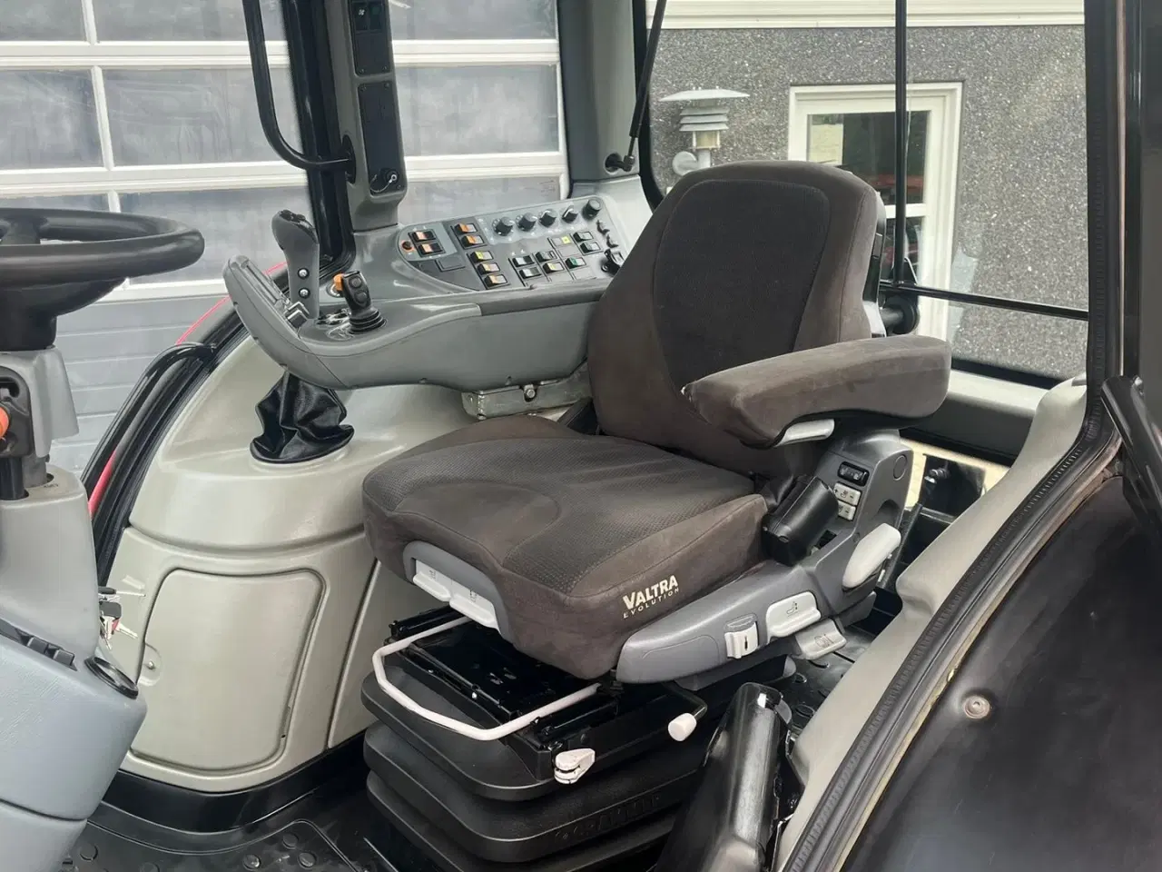 Billede 7 - Valtra T171 Frontlift og fuld affjedring
