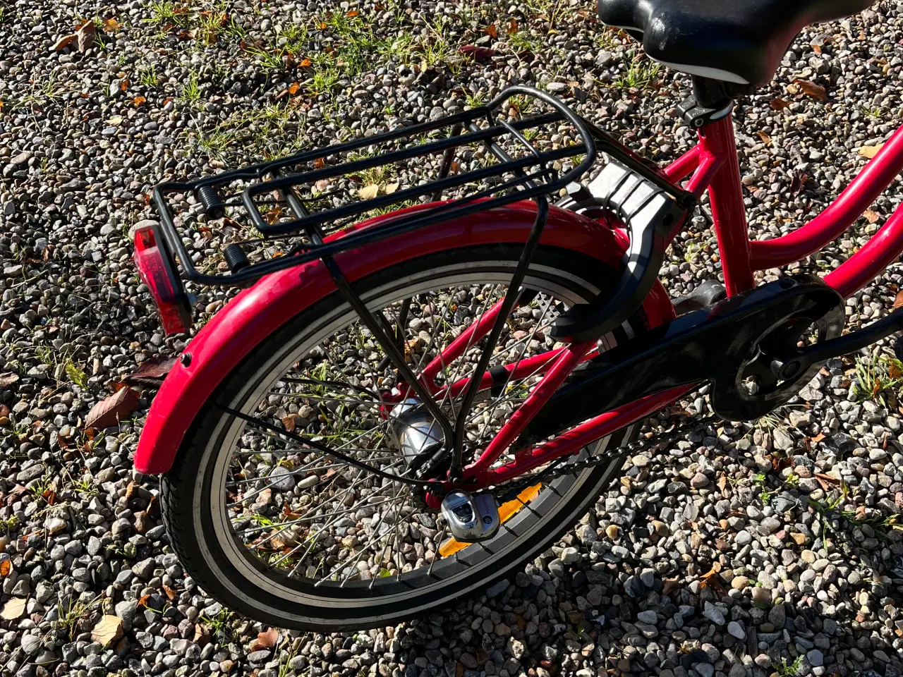 Billede 3 - Rød 20 tommer pigecykel