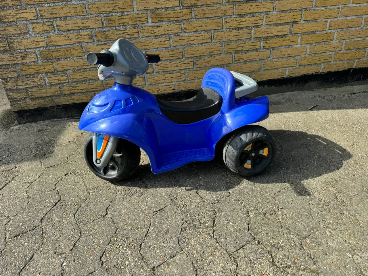 Billede 1 - Småbørns elscooter ca. 0 - 3-4 år