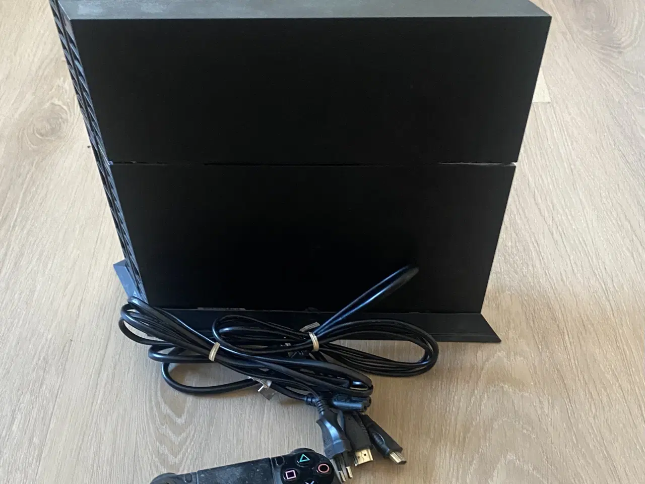 Billede 4 - en playstation 4 far til salg 