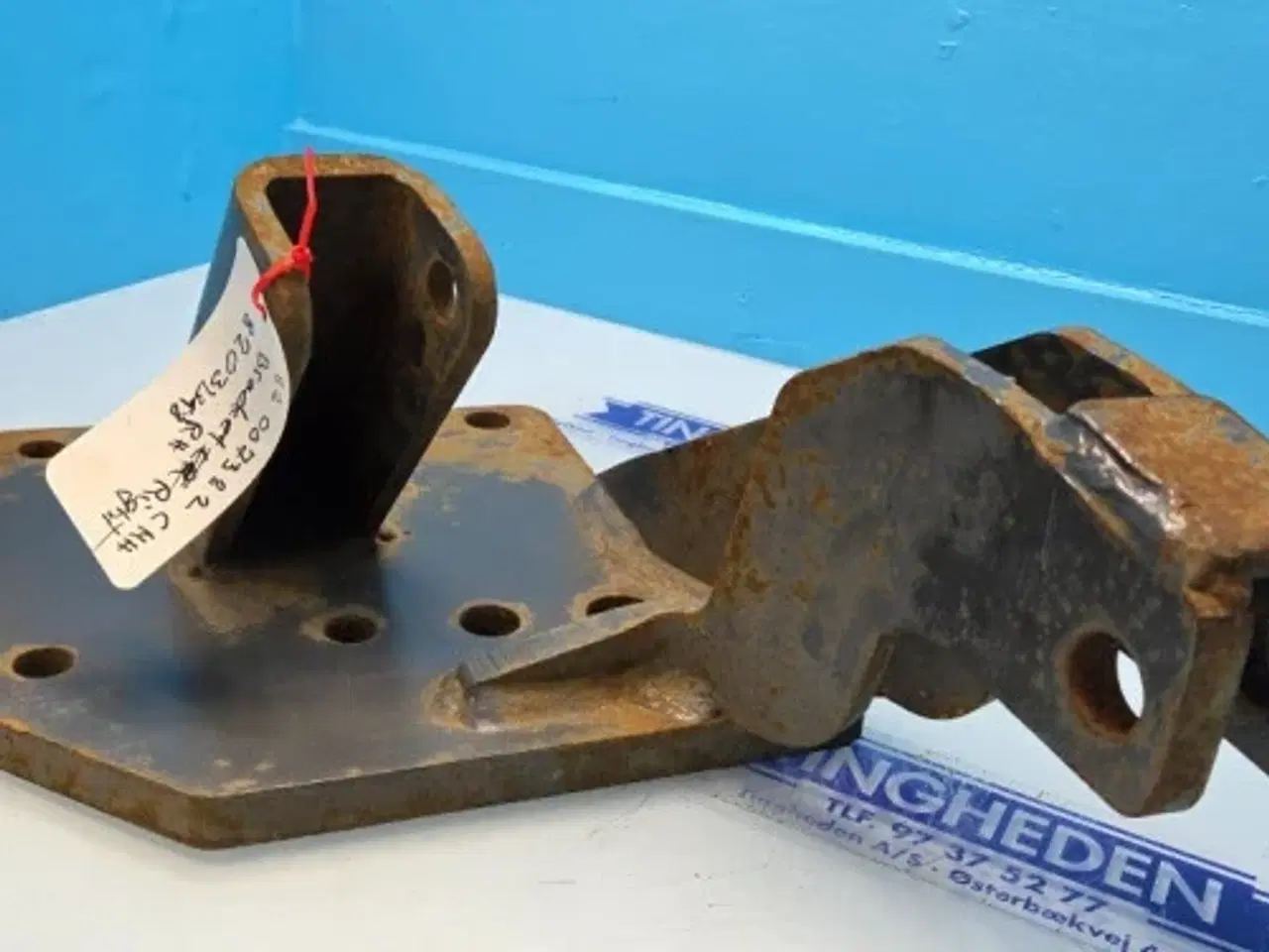Billede 15 - New Holland TS110 Beslag R. 82007382