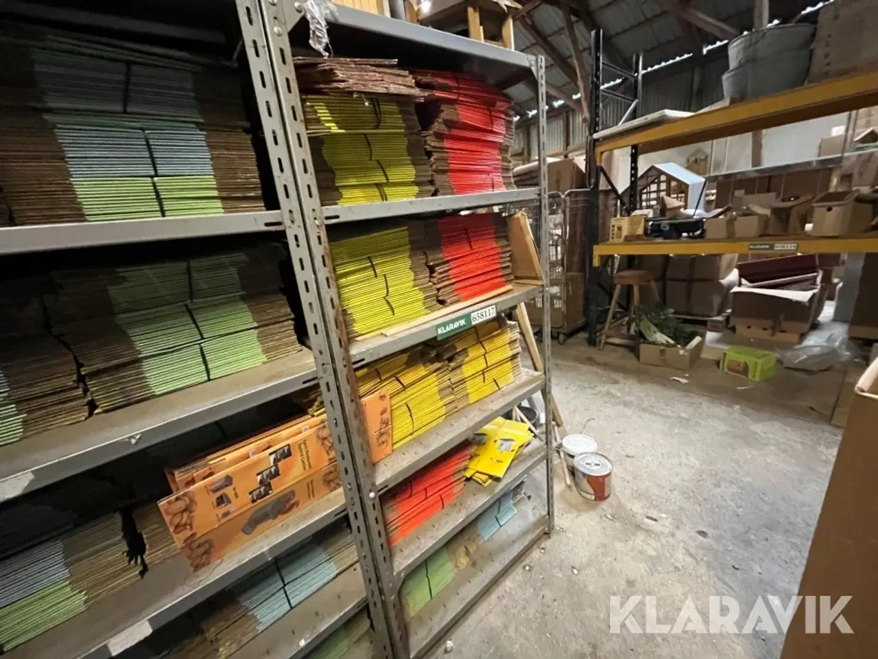 Billede 2 - Reol system med pakke papkasser.