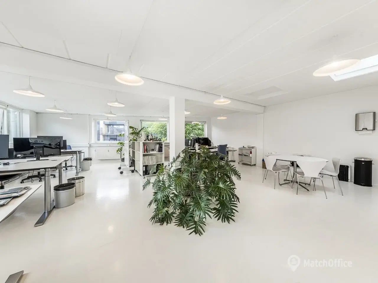 Billede 10 - Indbydende og effektivt kontor i NV