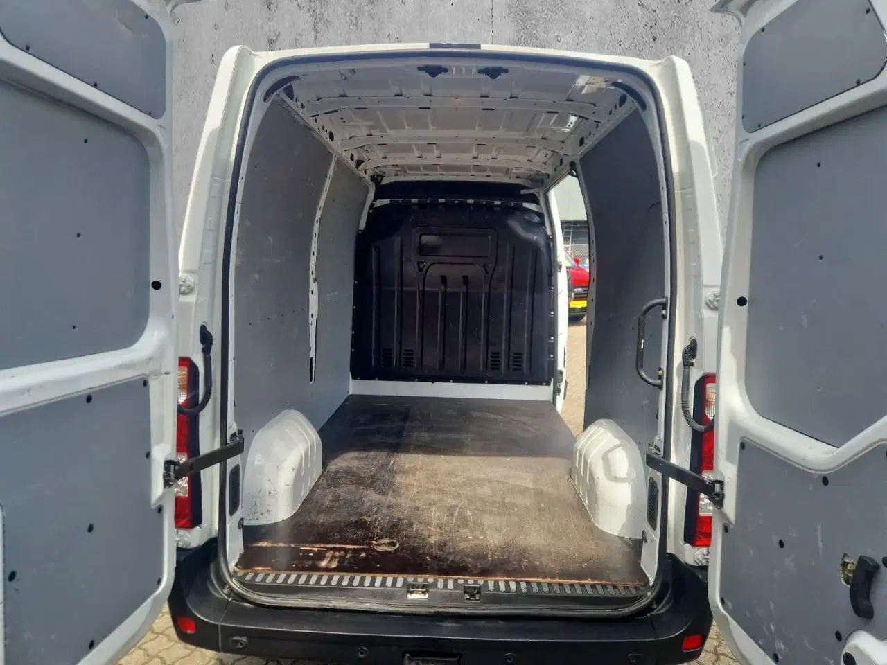 Billede 10 - Renault Master IV T33 2,3 dCi 135 L2H2 Kassevogn