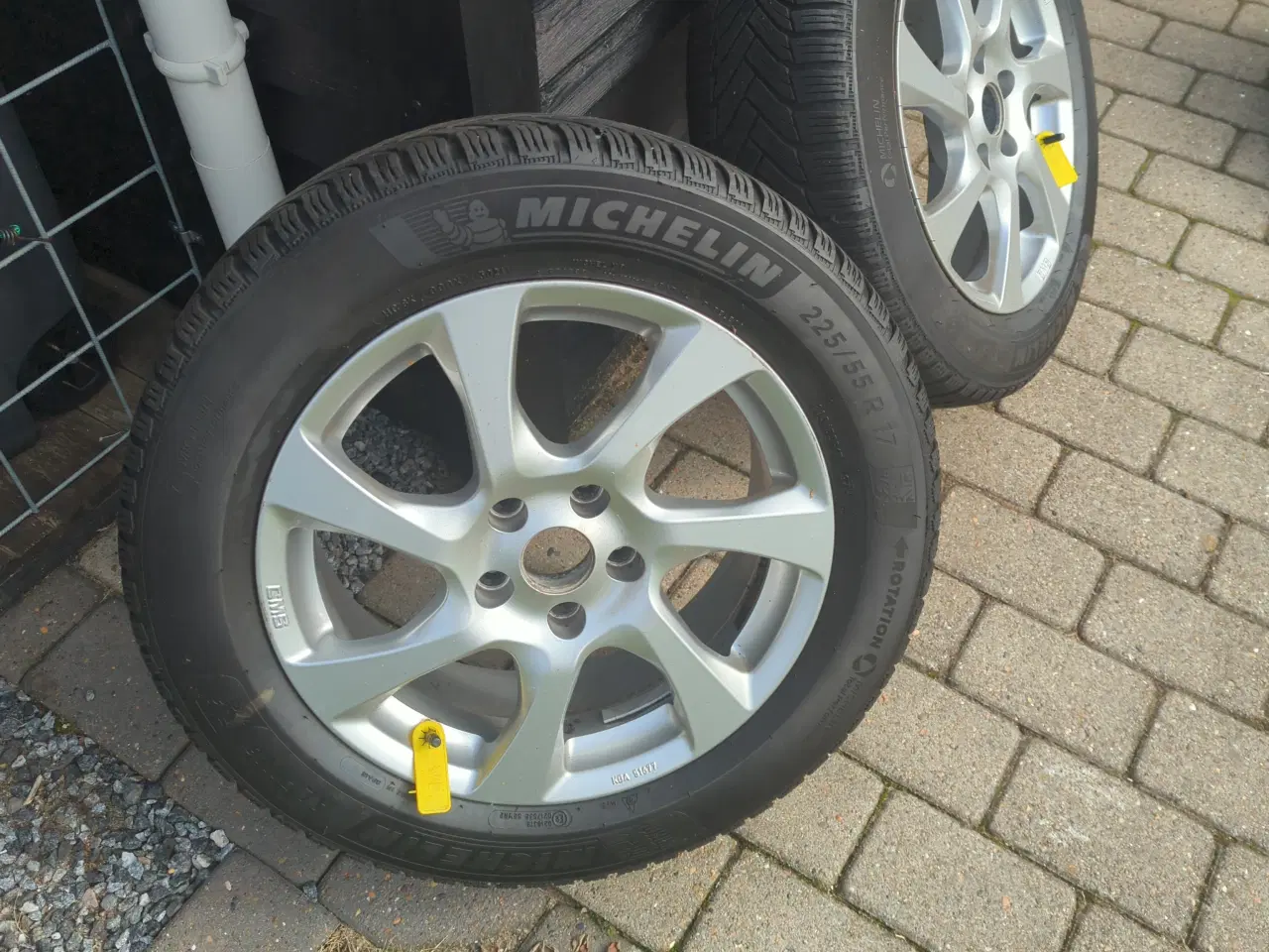 Billede 2 - Vinterdæk og alu Michelin 17" 5 x115