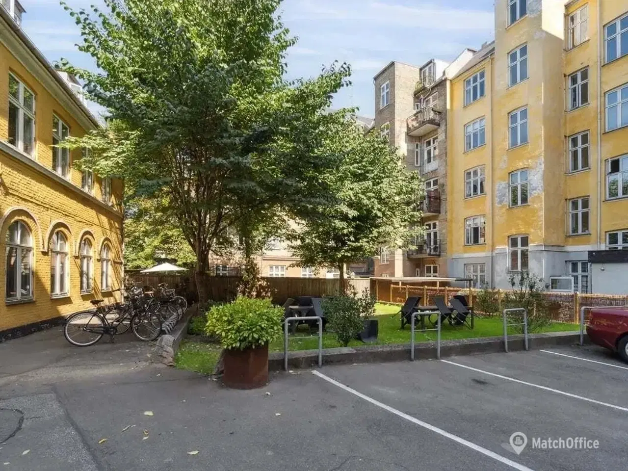 Billede 6 - P-plads 4 på Værnedamsvej – gård med portadgang