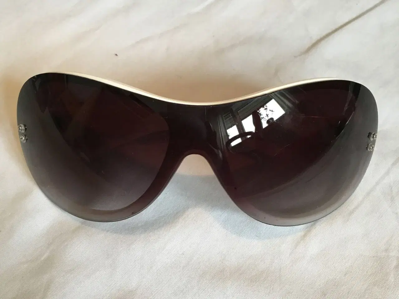 Billede 2 - Diverse solbriller til salg
