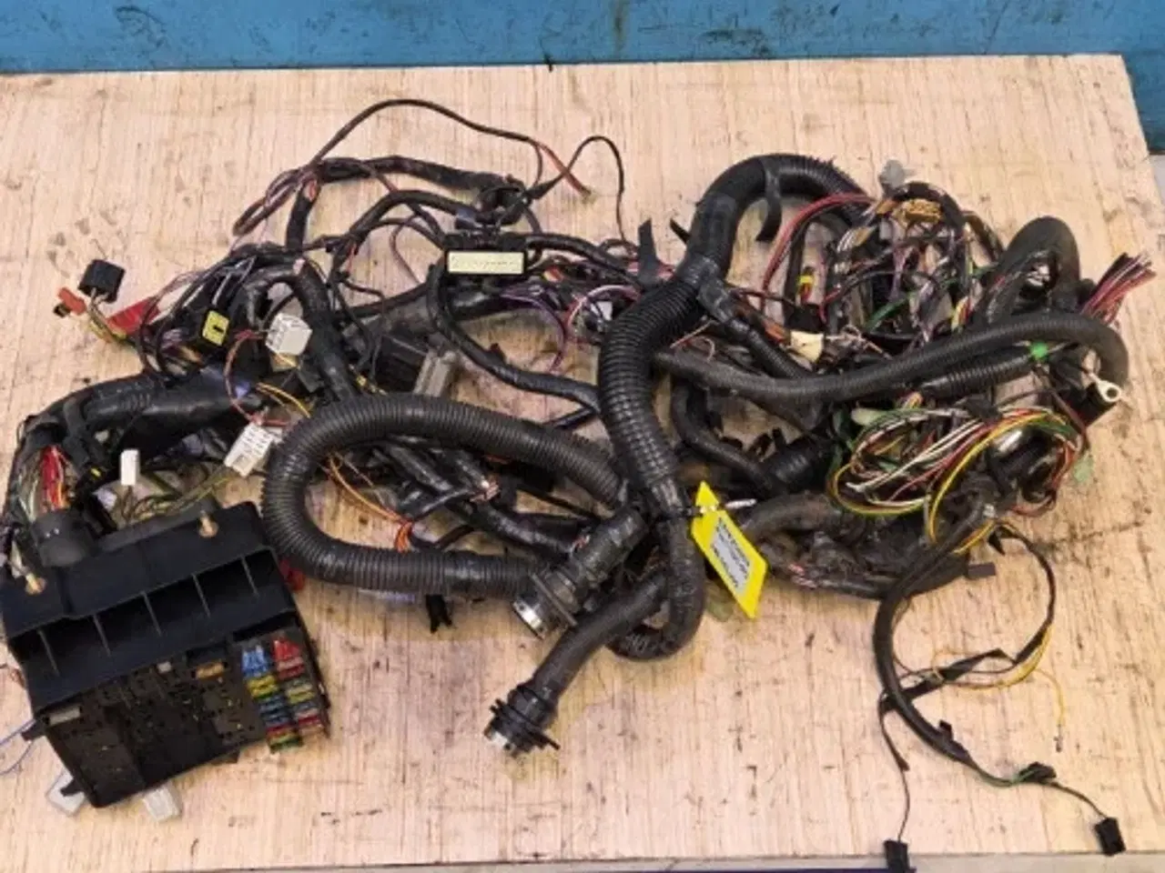 Billede 12 - New Holland TM115 Ledningsnet 82020899