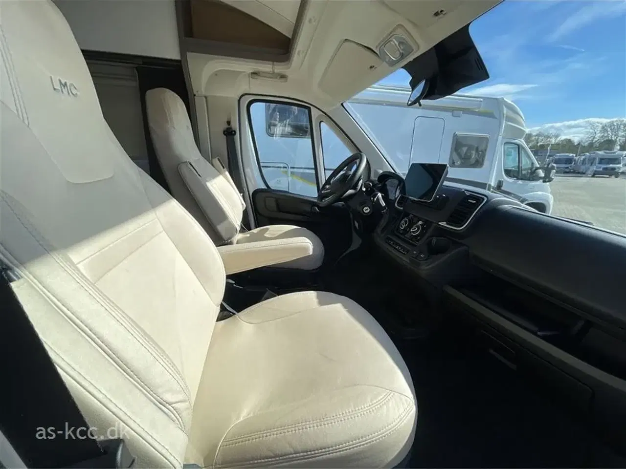 Billede 3 - 2025 - LMC Tourer T660 G   Ny LMC  T660 G Tourer 70 års jubilæums model  Automat gear og fartpilot.SÆLGES FOR KUNDE