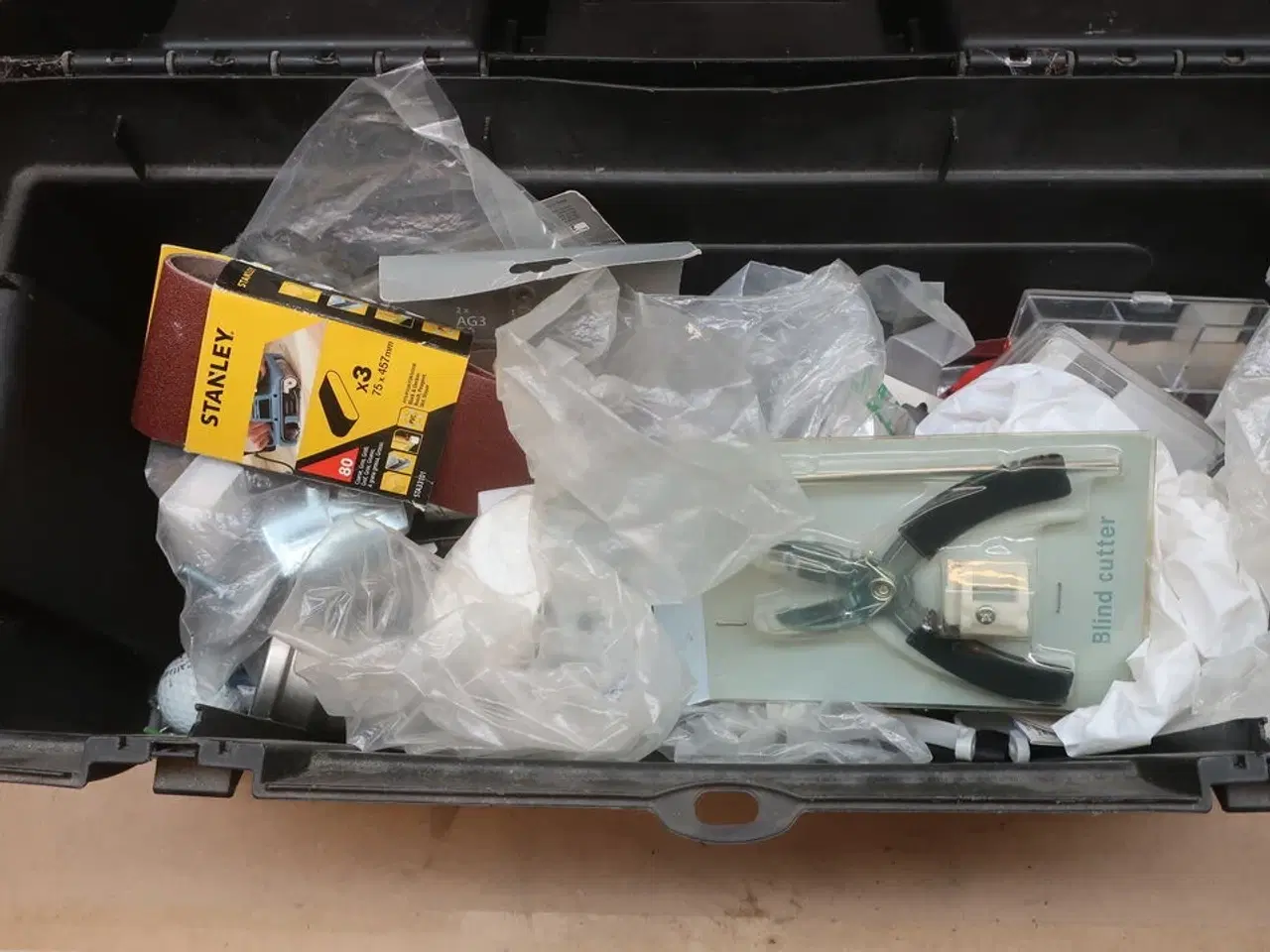 Billede 9 - 3 stk. havemaskiner BLACK & DECKER, pumpe og værktøjskasse