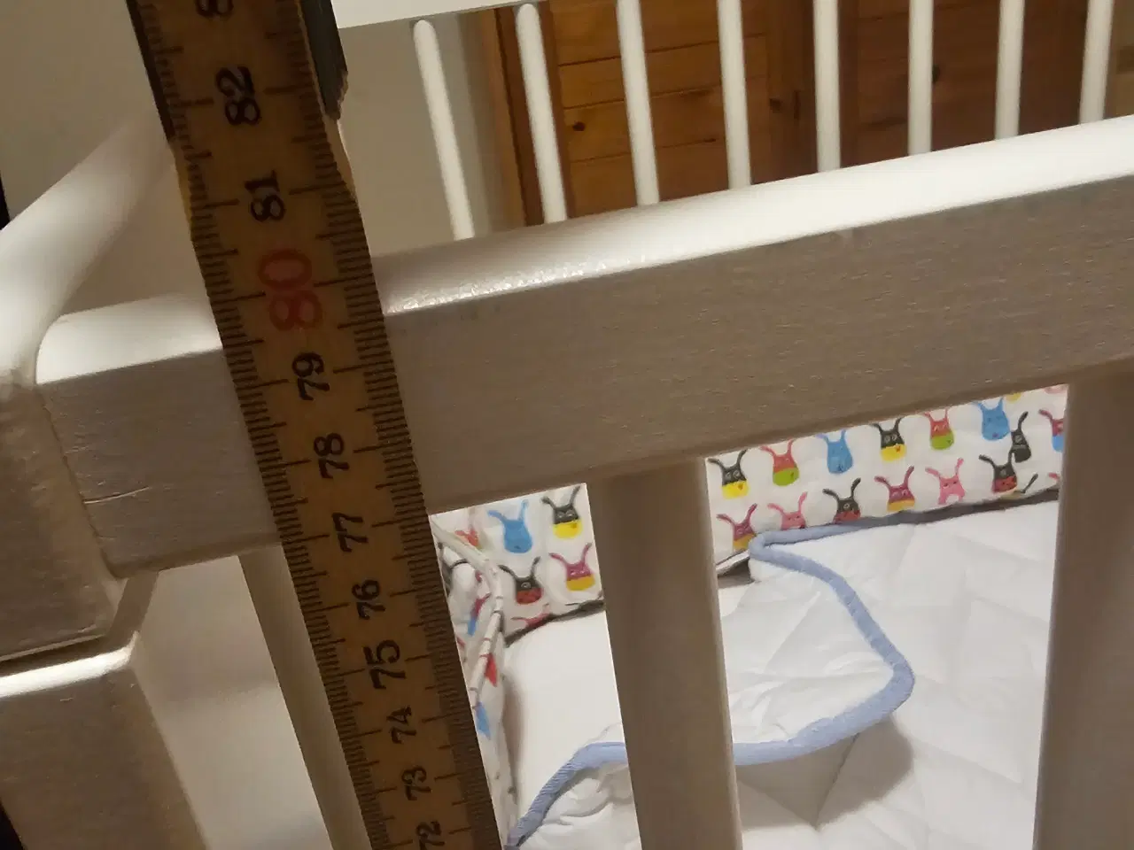 Billede 2 - Tremmeseng hvid