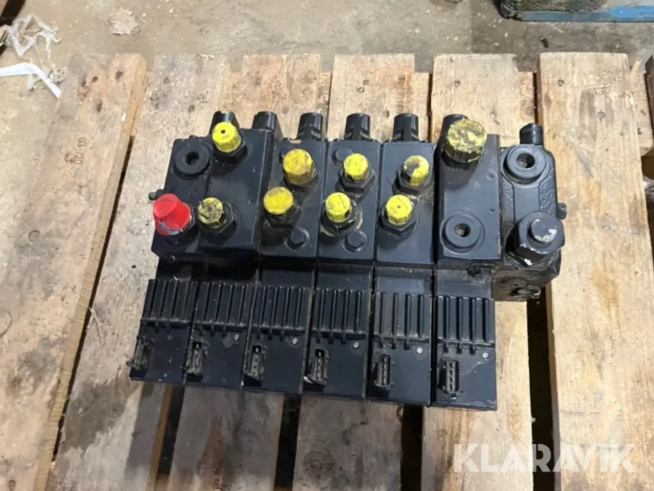 Billede 7 - Ventilblok 6 ventiler Danfoss PVG 32 12 volt