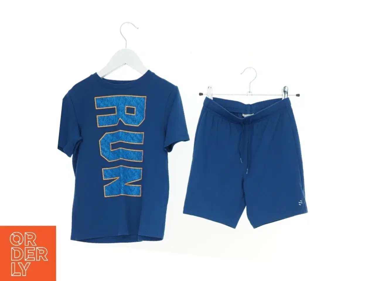 Billede 1 - Sæt sportstøj fra H&M (str. 128 cm)