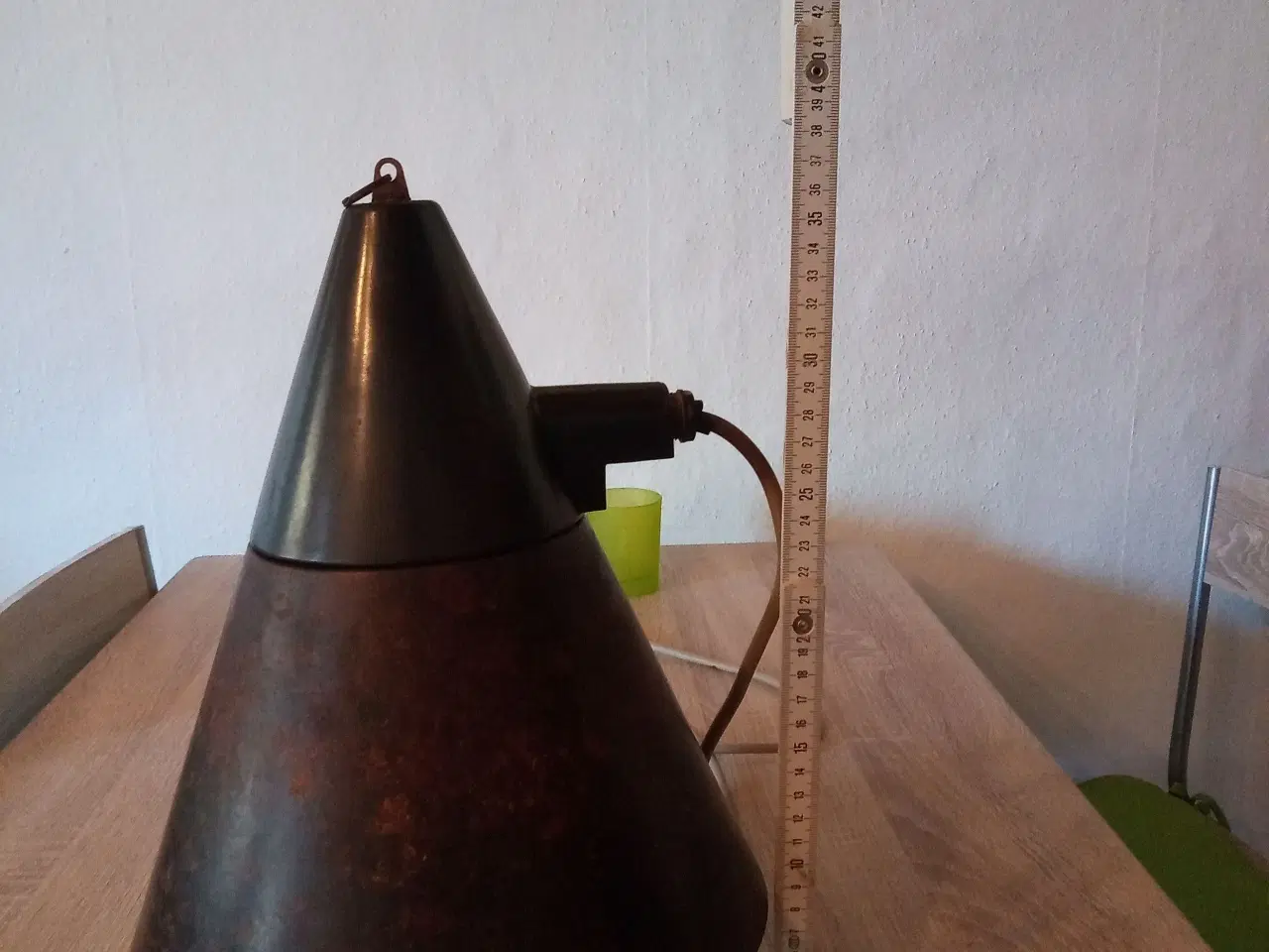 Billede 2 - Utrolig flot bakelit lampe fra Det gamle DDR