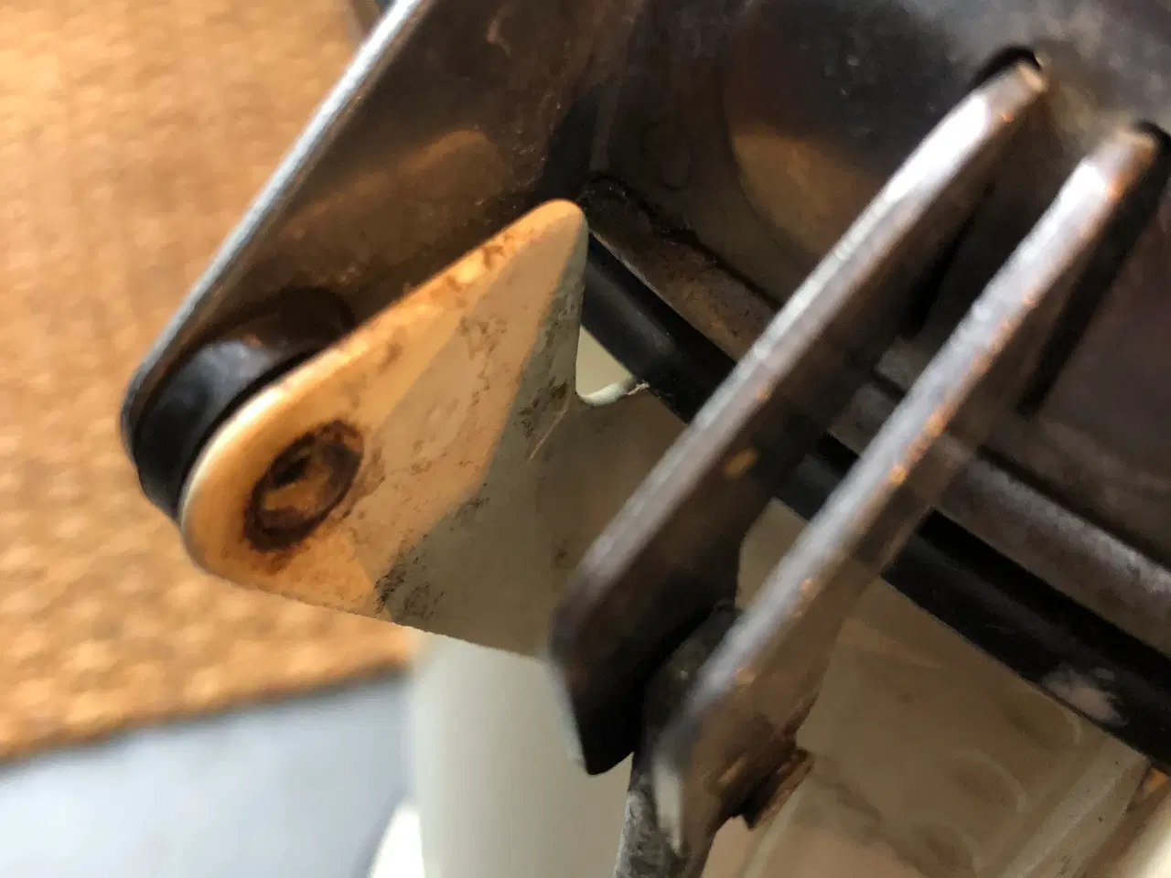 Billede 10 - Cremefarvet Vipp skraldespand 53 cm høj