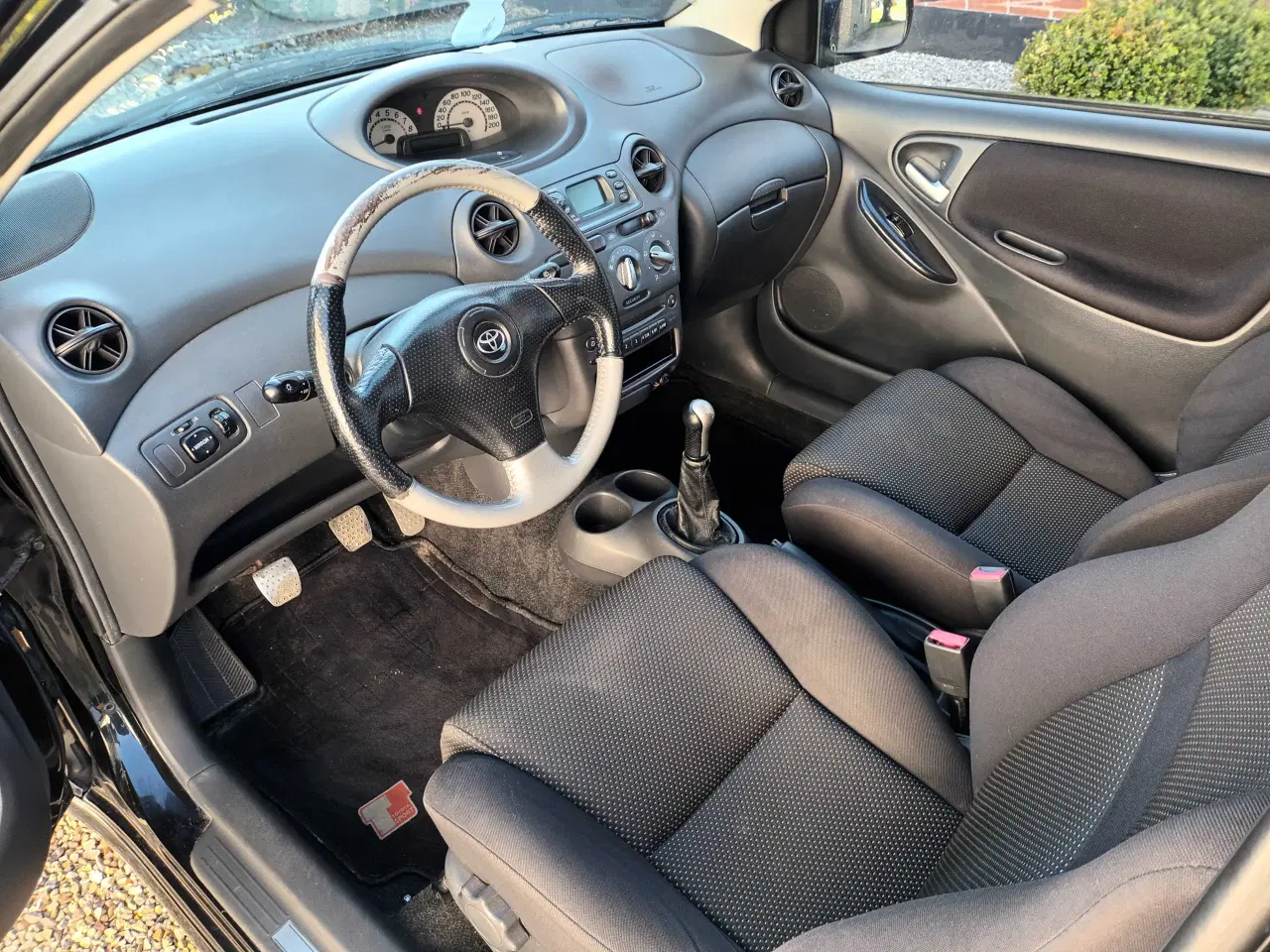Billede 7 - Toyota Yaris 1,5 T-Sport fra 2001