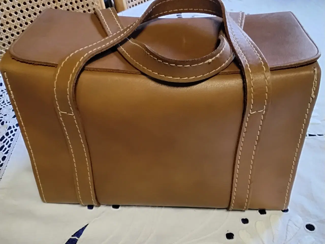 Billede 2 - Vintage kernelæder håndtaske i rigtig god stand 