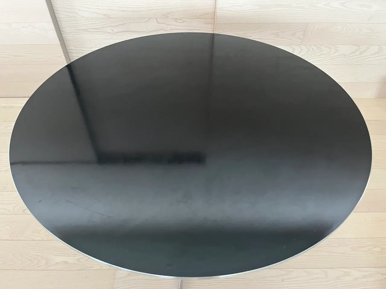 Billede 1 - Fritz Hansen A825 rundt spisebord 