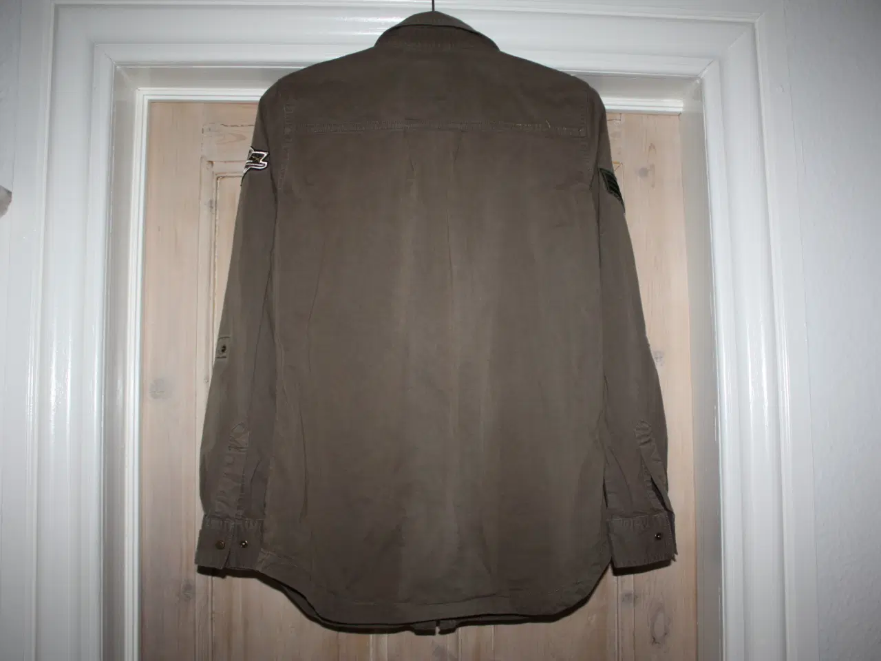 Billede 4 - Skjorte Only str. 38 olivengrøn