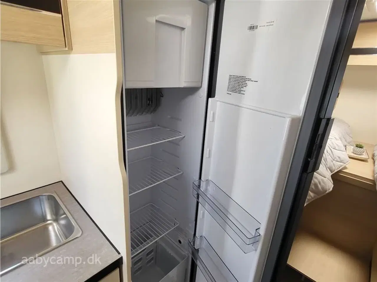 Billede 13 - 2024 - Autostar Performance 680 LJ-FD Automatgear. Solceller. 200 Ah Lithium Batteri. 2000w Inverter. Varme på Spildevandstank. Cykelstativ med El hejs. KUN 5500 KM!!!