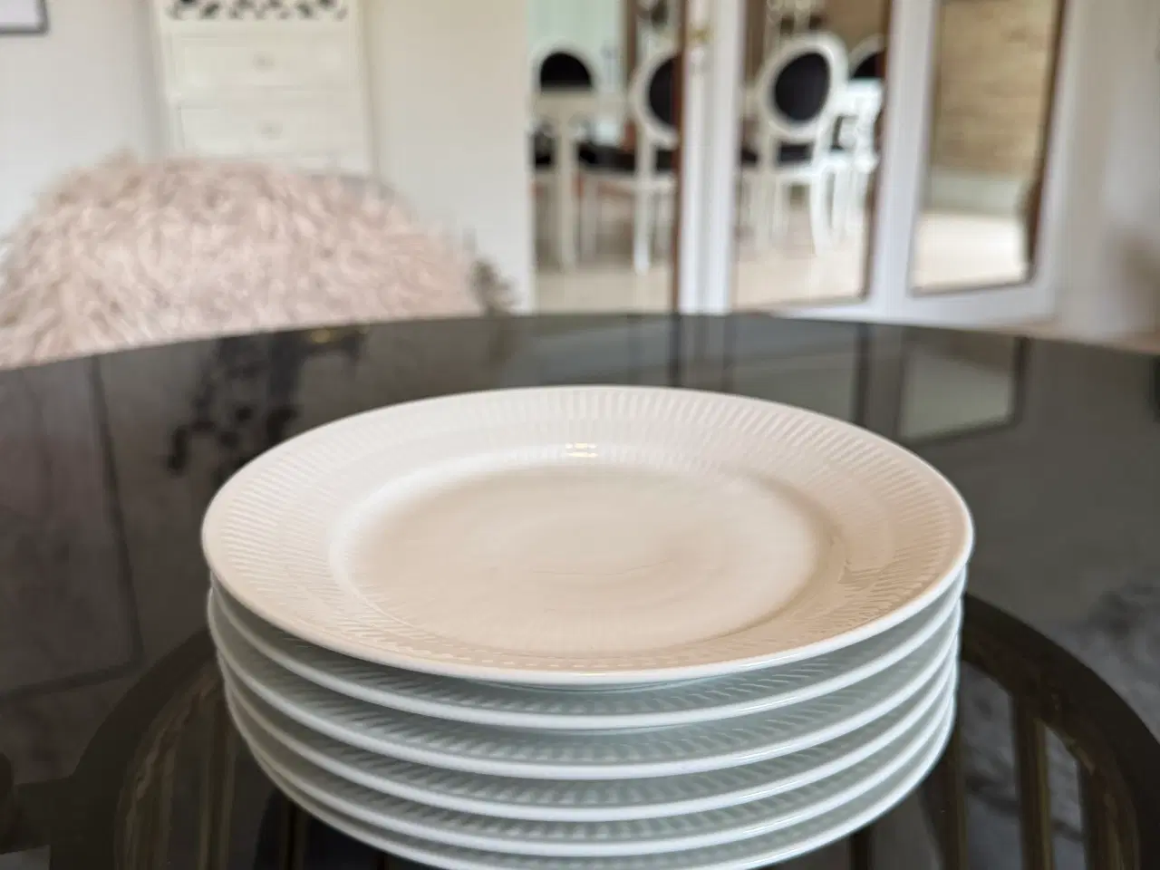 Billede 1 - Royal Copenhagen Hvid Riflet tallerkener - 6 stk