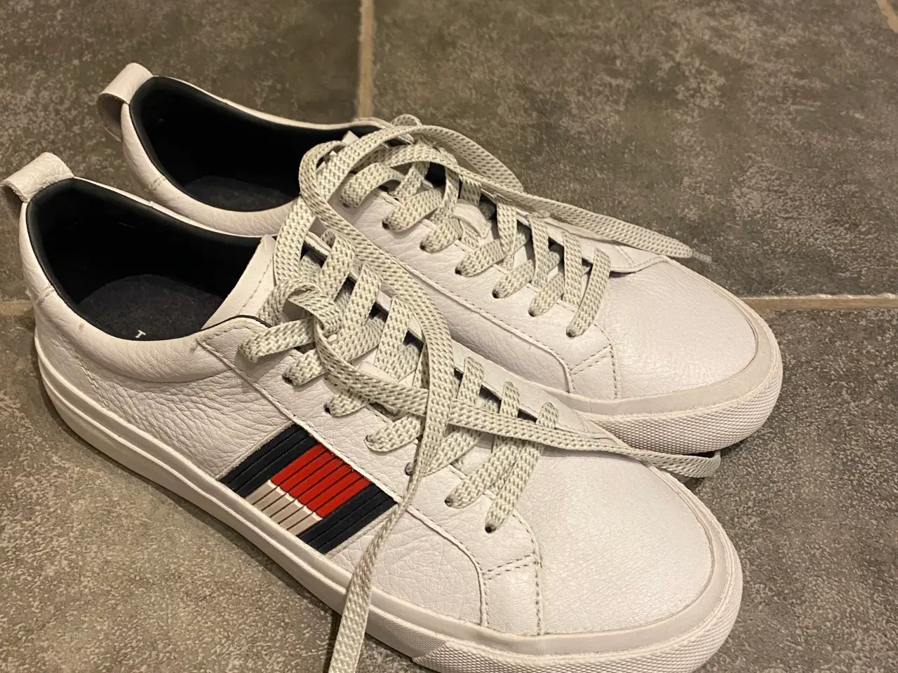 Billede 2 - Tommy Hilfiger sko str 41