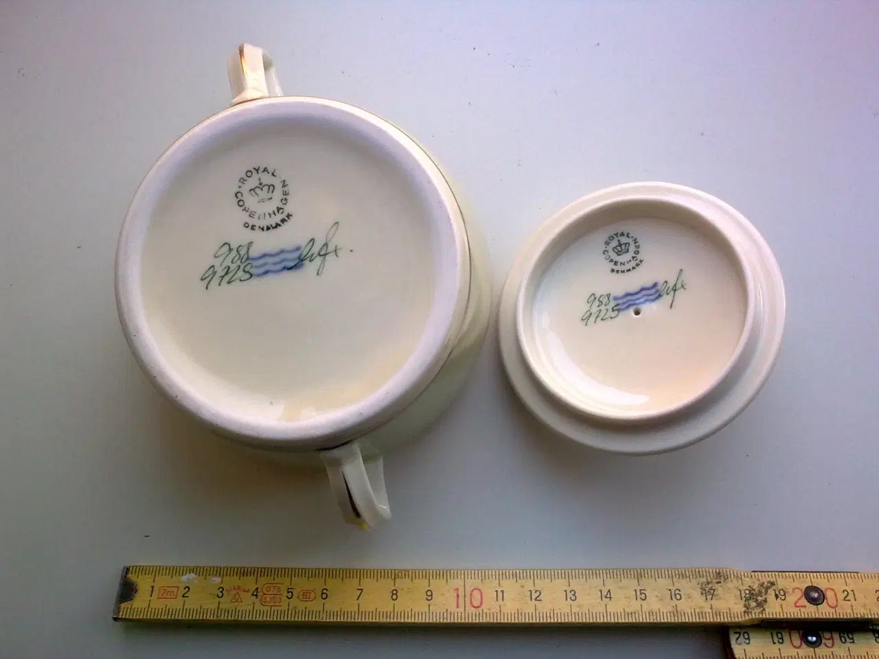 Billede 1 - Royal Copenhagen guld på krukke i mos grøn Dagmar