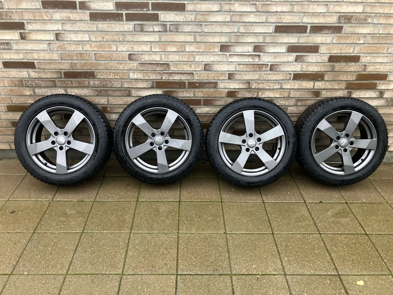 Billede 1 - Dezent Alufælge 5 x 112 m Goodyear 215/55R17