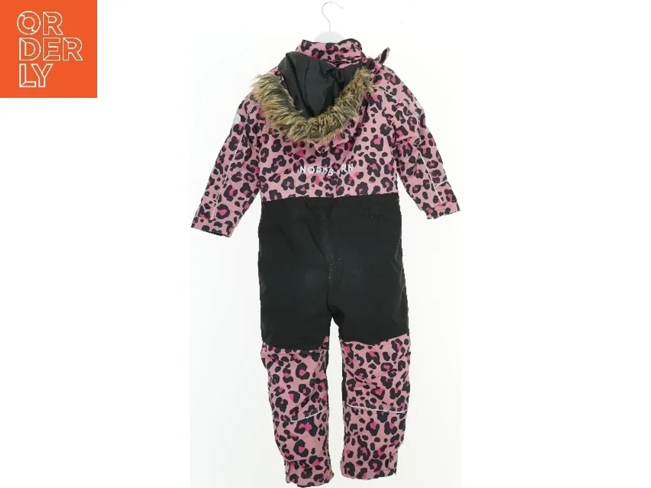 Billede 2 - Flyverdragt med leopardmønster fra Nordbjørn (str. 122)