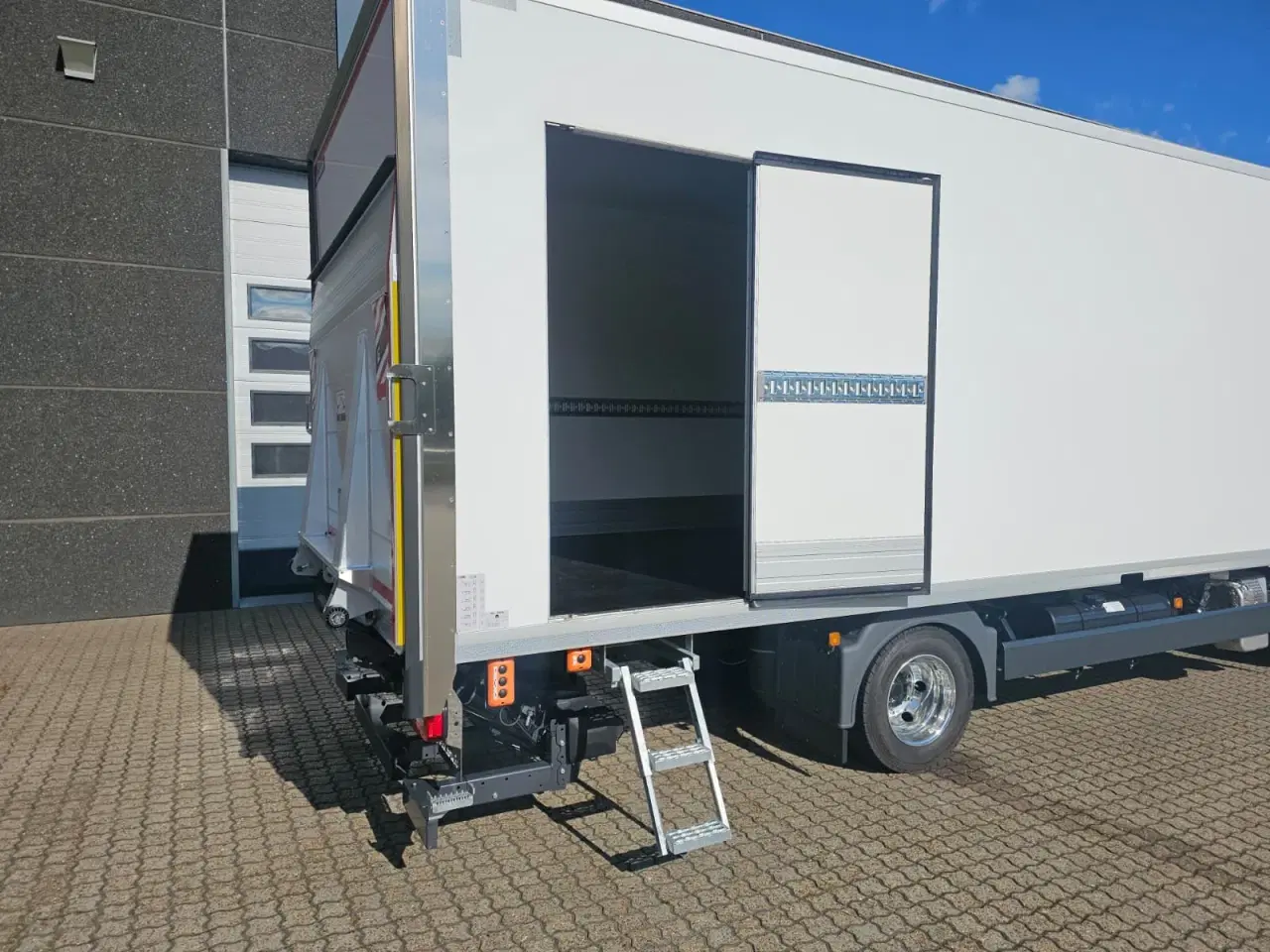 Billede 7 - MAN TGL 8.220, Lukket kasse