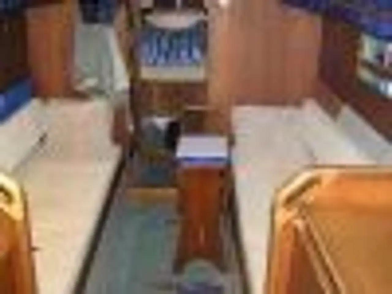 Billede 8 - Danboat 29, sejlbåd ligger på land.