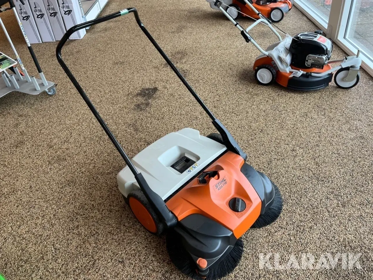 Billede 2 - Fejemaskine Stihl KGA 770