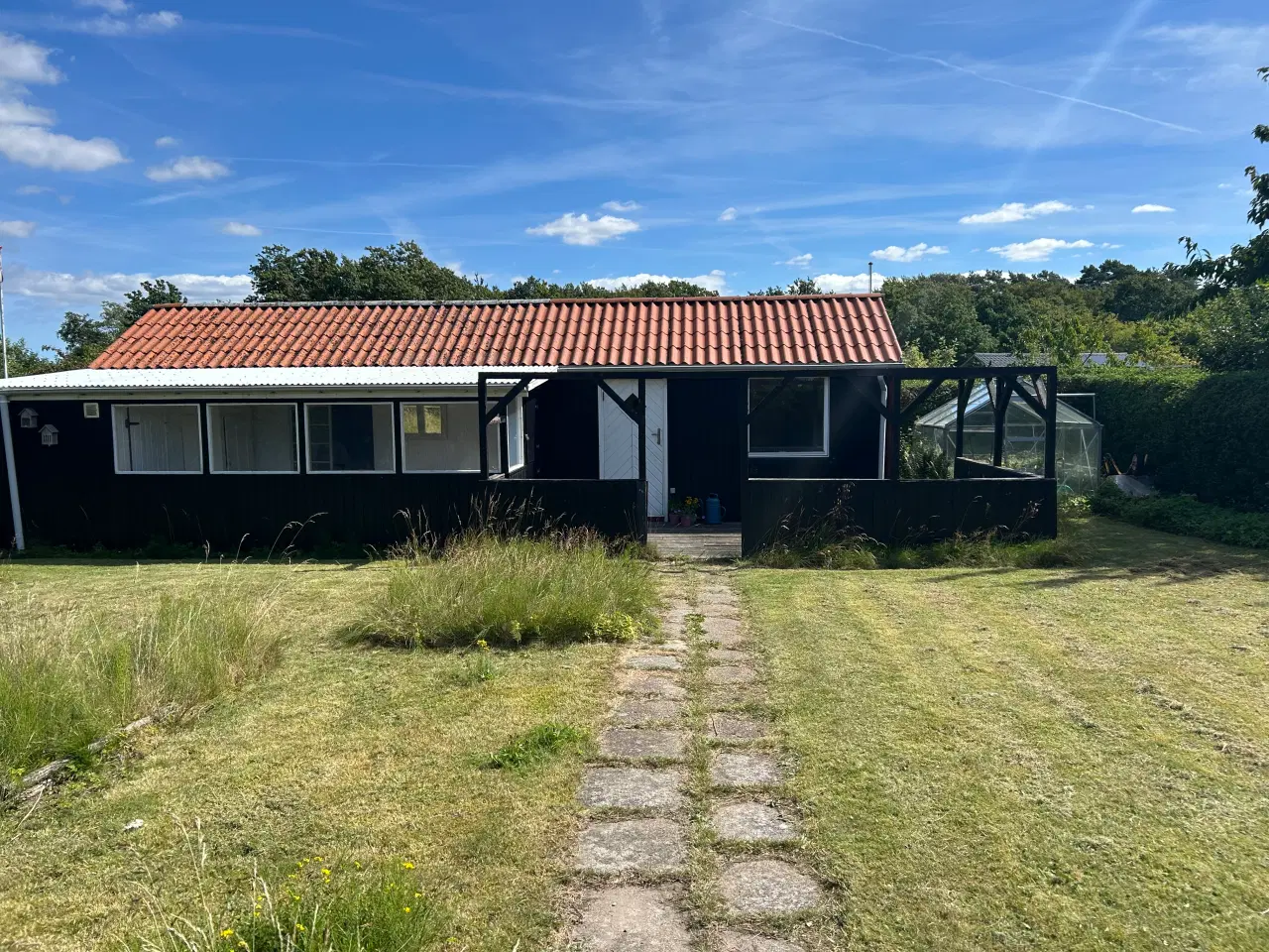 Billede 2 - Solrig kolonihave i Aalborg Ø til salg
