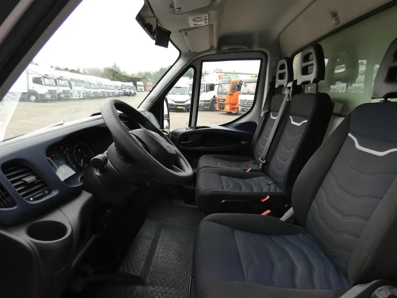 Billede 9 - Iveco Daily 35S14 4100mm 2,3 D 136HK Ladv./Chas. 8g Aut.