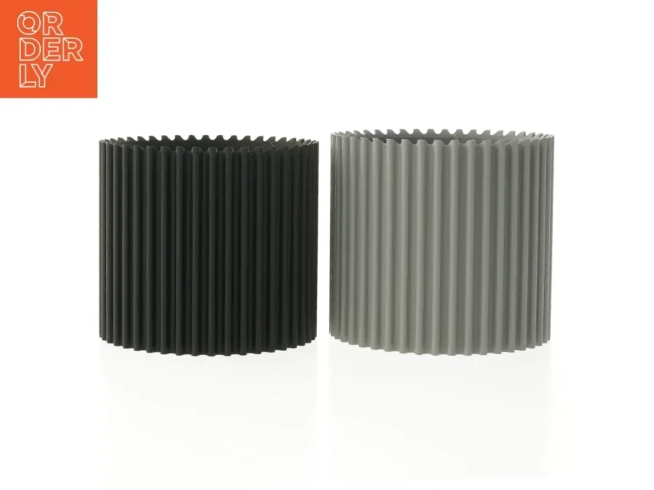 Billede 1 - Urtepotter (str. Ø. 13 cm. 2 stykker)
