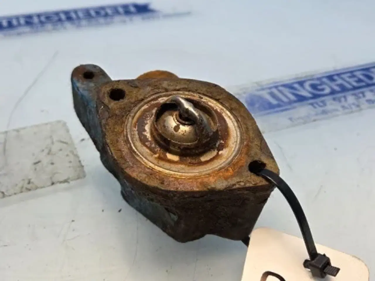 Billede 9 - Ford 4000 Thermostat Hus C7NN8594A