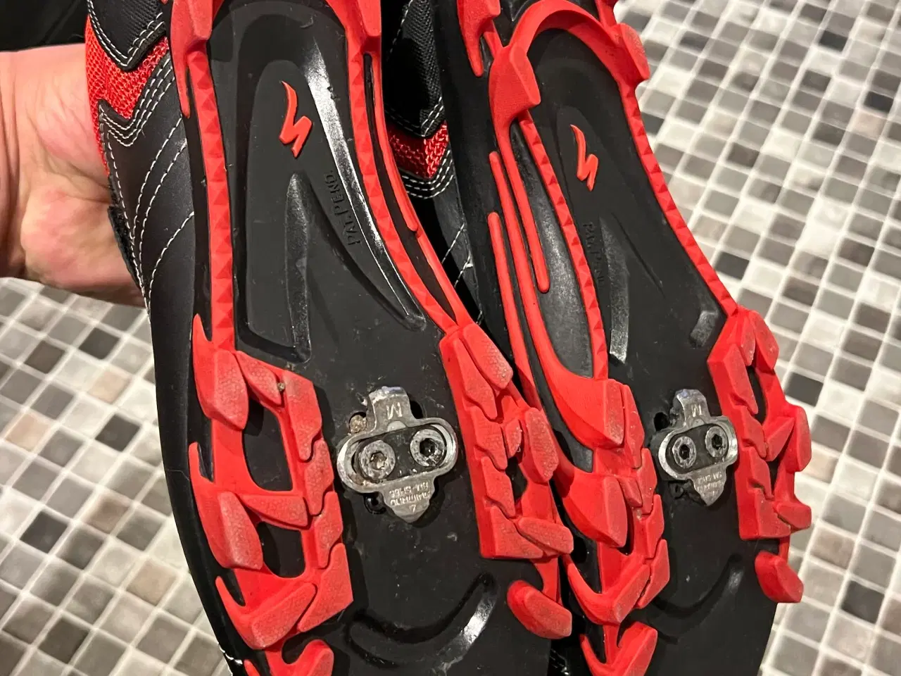 Billede 9 - Specialized cykelsko str. 45 sort/rød