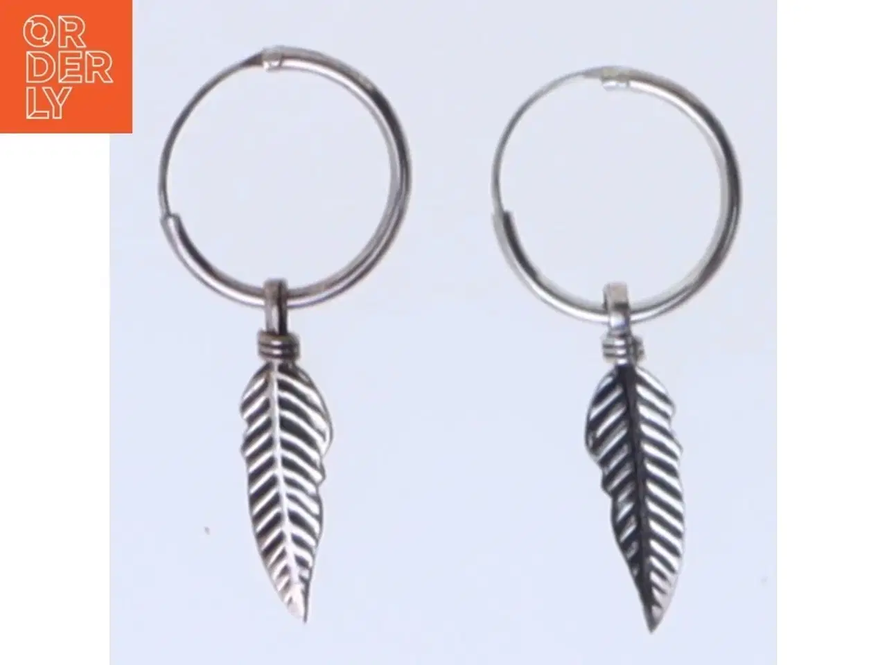 Billede 1 - Øreringe fra Pilgrim med bladvedhæng (str. 3 cm)