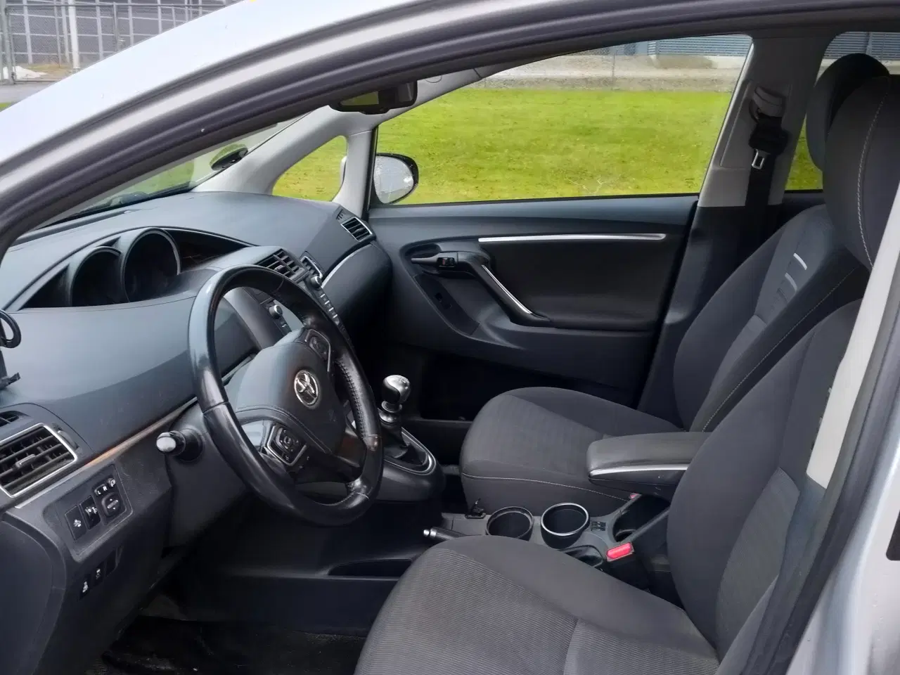 Billede 2 - Toyota sportsvan sælges - Østjylland