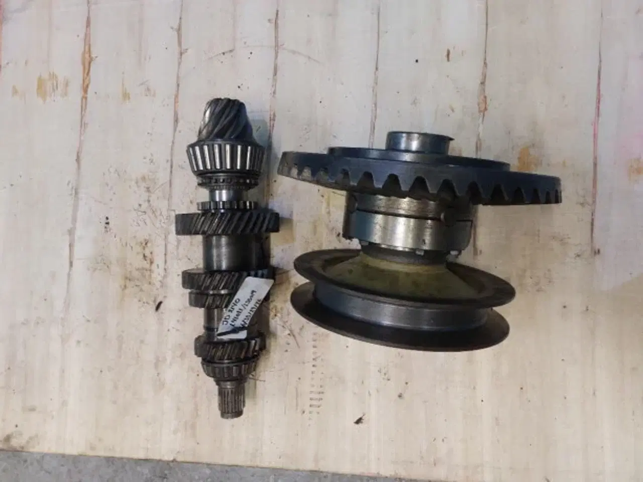 Billede 9 - John Deere 2140 Differential Sæt AL67786 