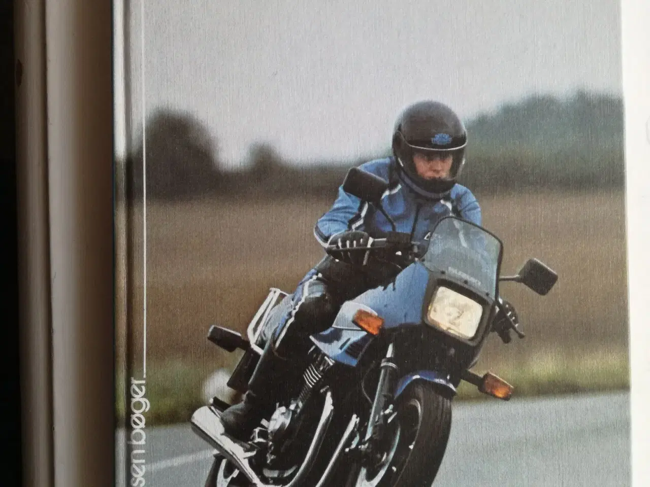 Billede 5 - Motorcykelbøger.