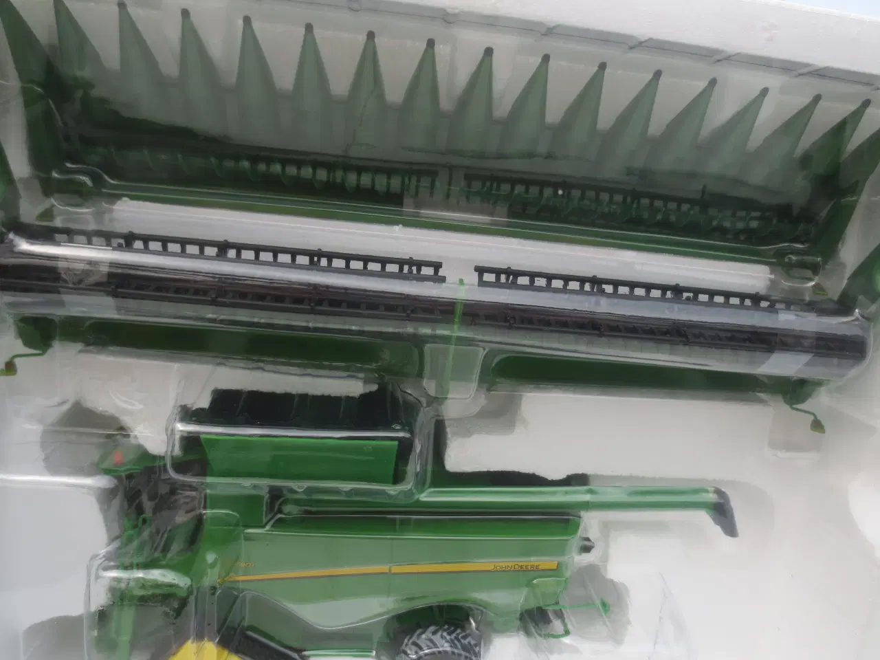 Billede 2 - 1 stk Ny John Deere S 690 I Mejetærsker 