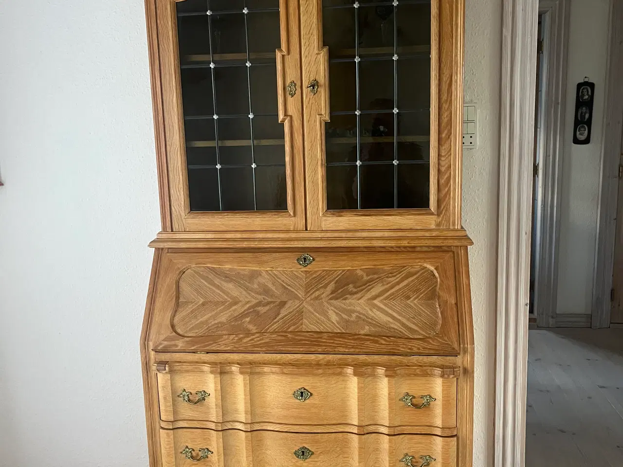 Billede 1 - Chatol i egetræ 