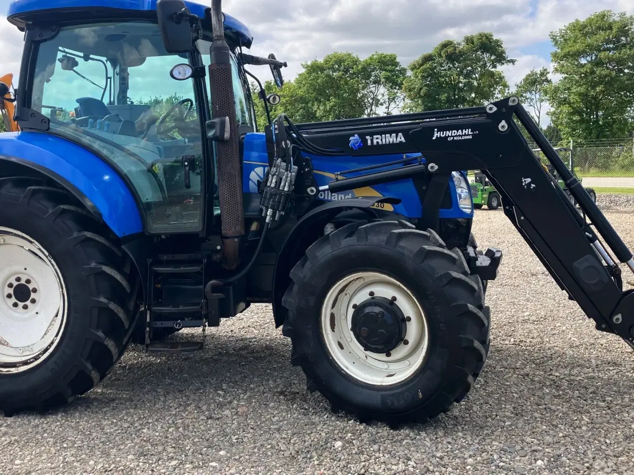 Billede 2 - New Holland T 6030 DK ELITE MED LÆSSER elektrisk joystik