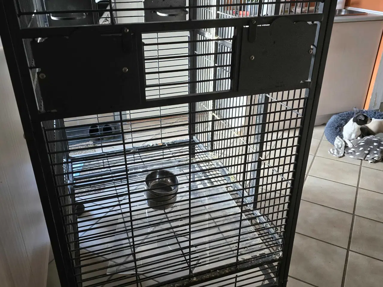Billede 3 - Stort papegøjebur  sælges