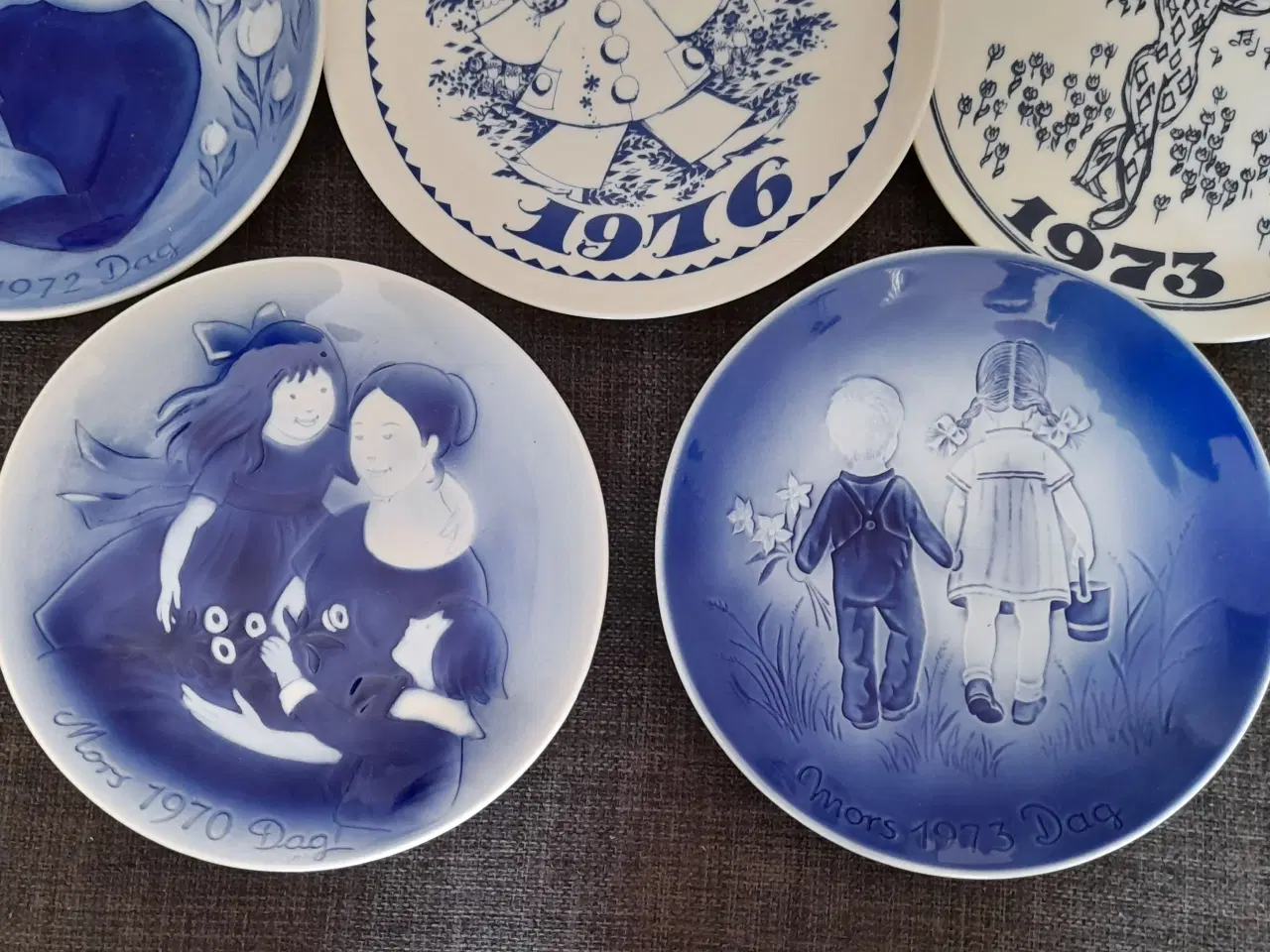 Billede 5 - 8 FORSKELLIGE PORCELAIN OPHÆNGTE TALLERKENER