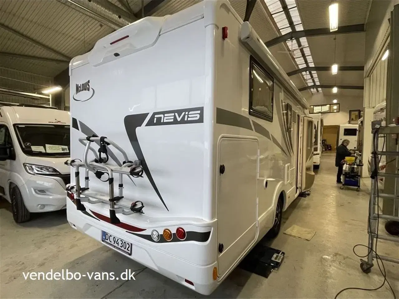 Billede 2 - 2021 - McLouis Nevis 879 G Matic   Højdejusterbar dobbeltseng i bag - stor garage - 160 HK automatgear