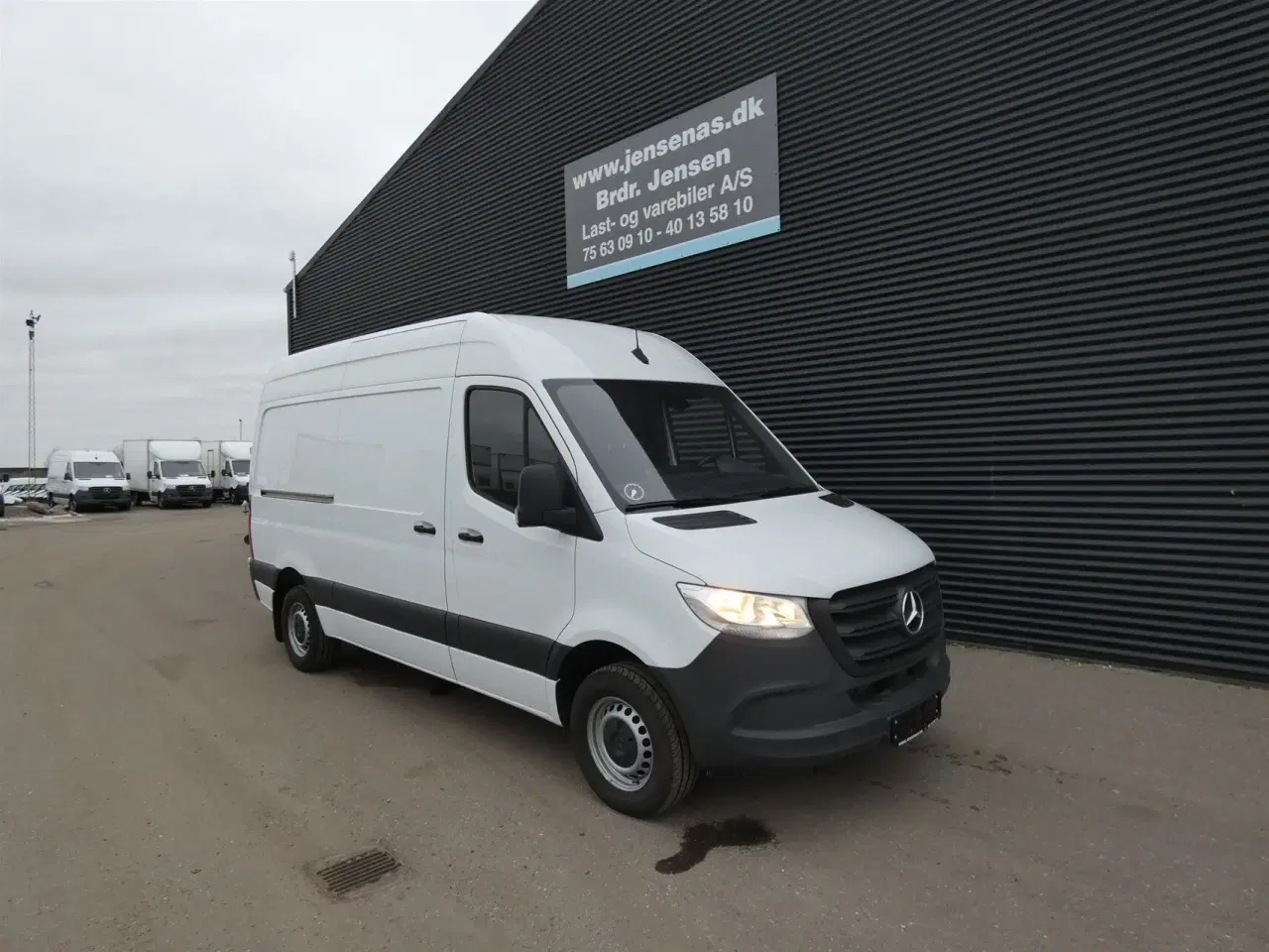 Billede 1 - Mercedes-Benz Sprinter 317 2,0 CDI A2 H2 RWD 9G-Tronic 170HK Van Aut.